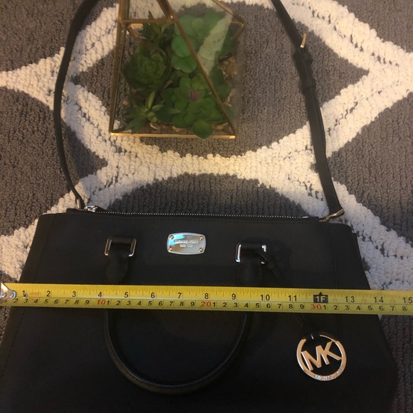 Michael Kors Black leather purse - Picture 8 of 8